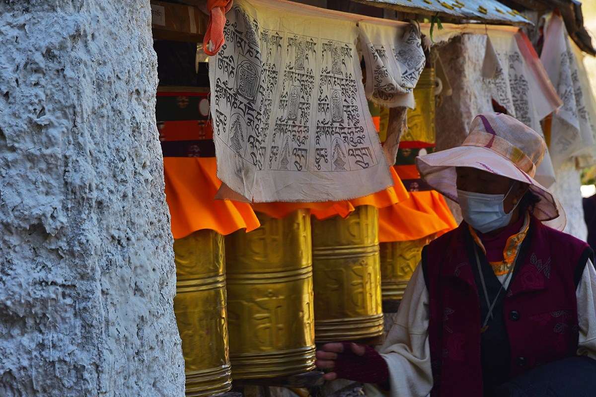 Pilgrim at Drepung during Shoton Festival