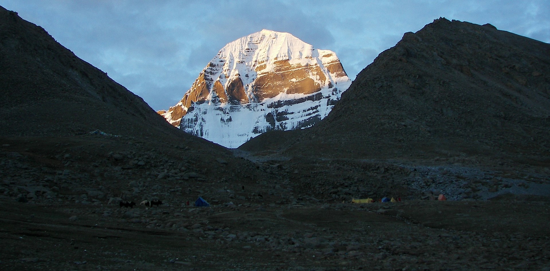 Tibet Trekking around Kailash with Everest BC and Tsada