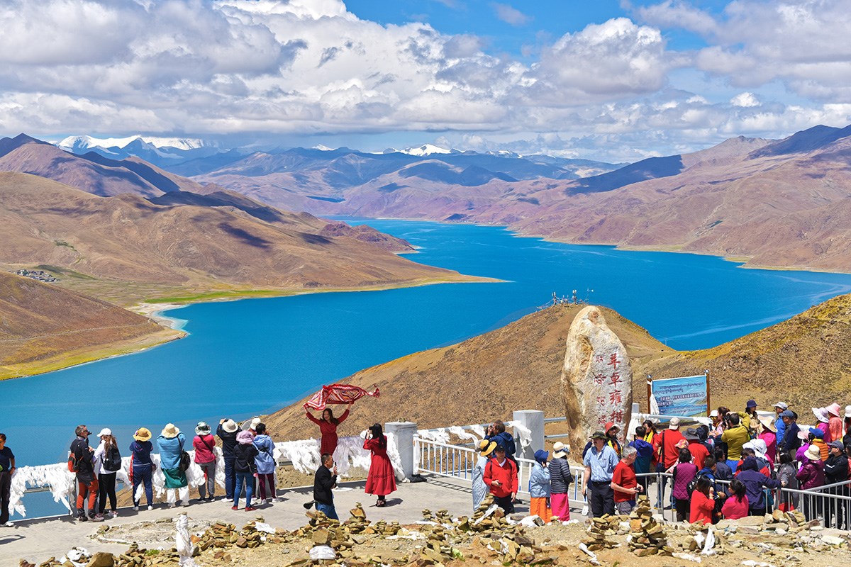 Yamdrok Lake | Photo by Liu Bin