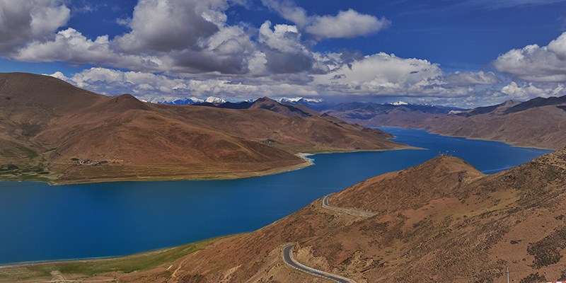 Yamdrok Lake