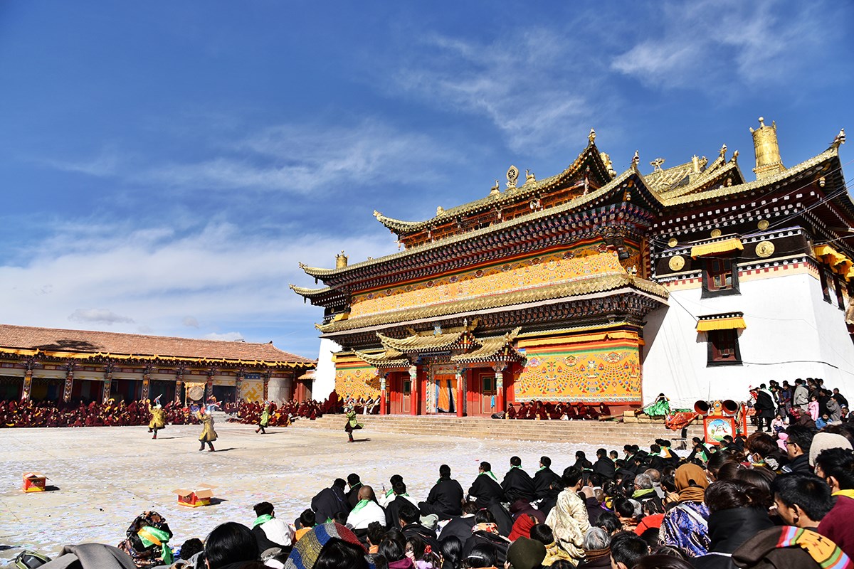 Monlam Festival Losar in Aba | Photo by Liu Bin