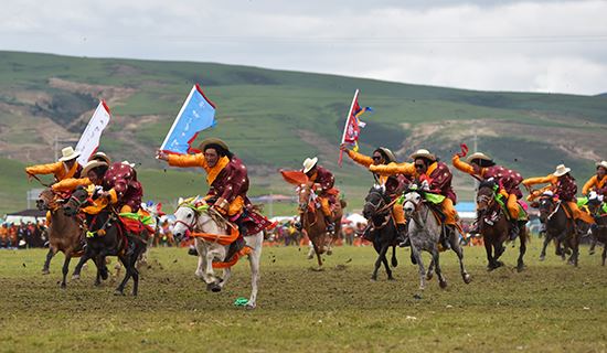 Tibet Tour during Horse Racing Festival in Damxung 2021
