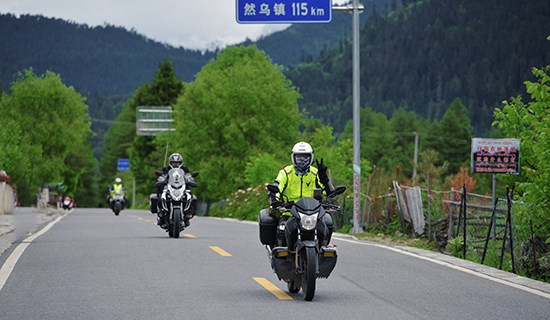 Rental Motorbike Tour from Sichuan via Yunnan to Tibet