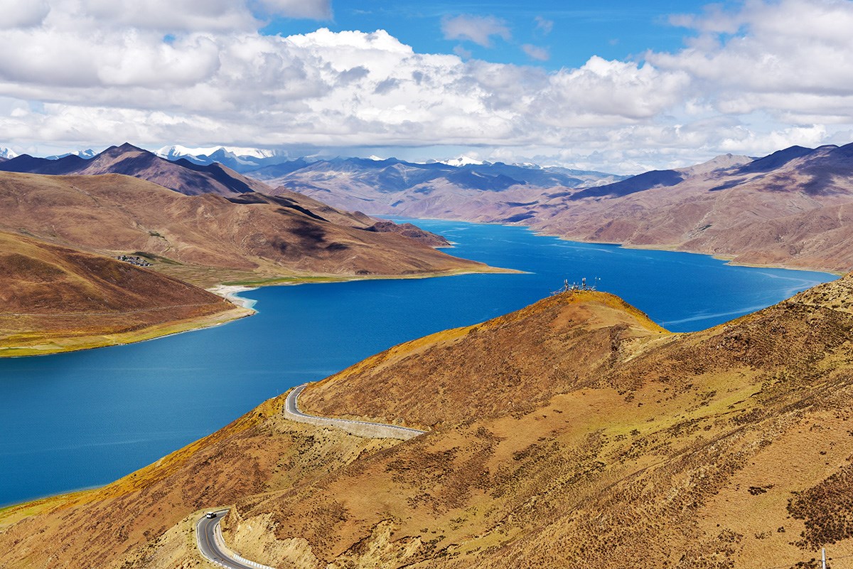Yamdrok Lake | Photo by Liu Bin