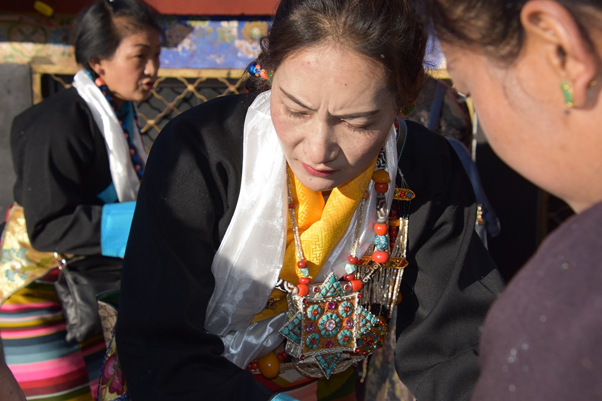 Tibetan Women in Winter | Photo by Yangji 