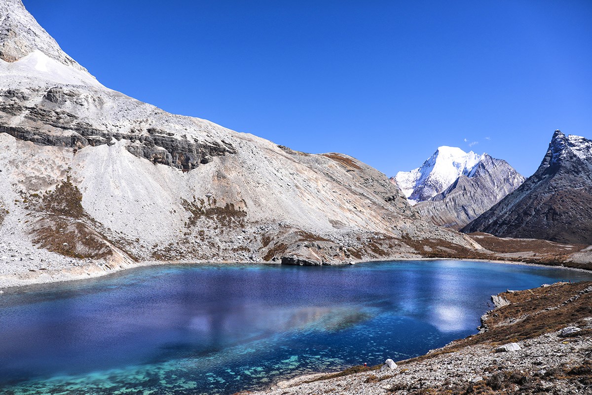 Five Color Lake in Yading | Photo by Wang Lei