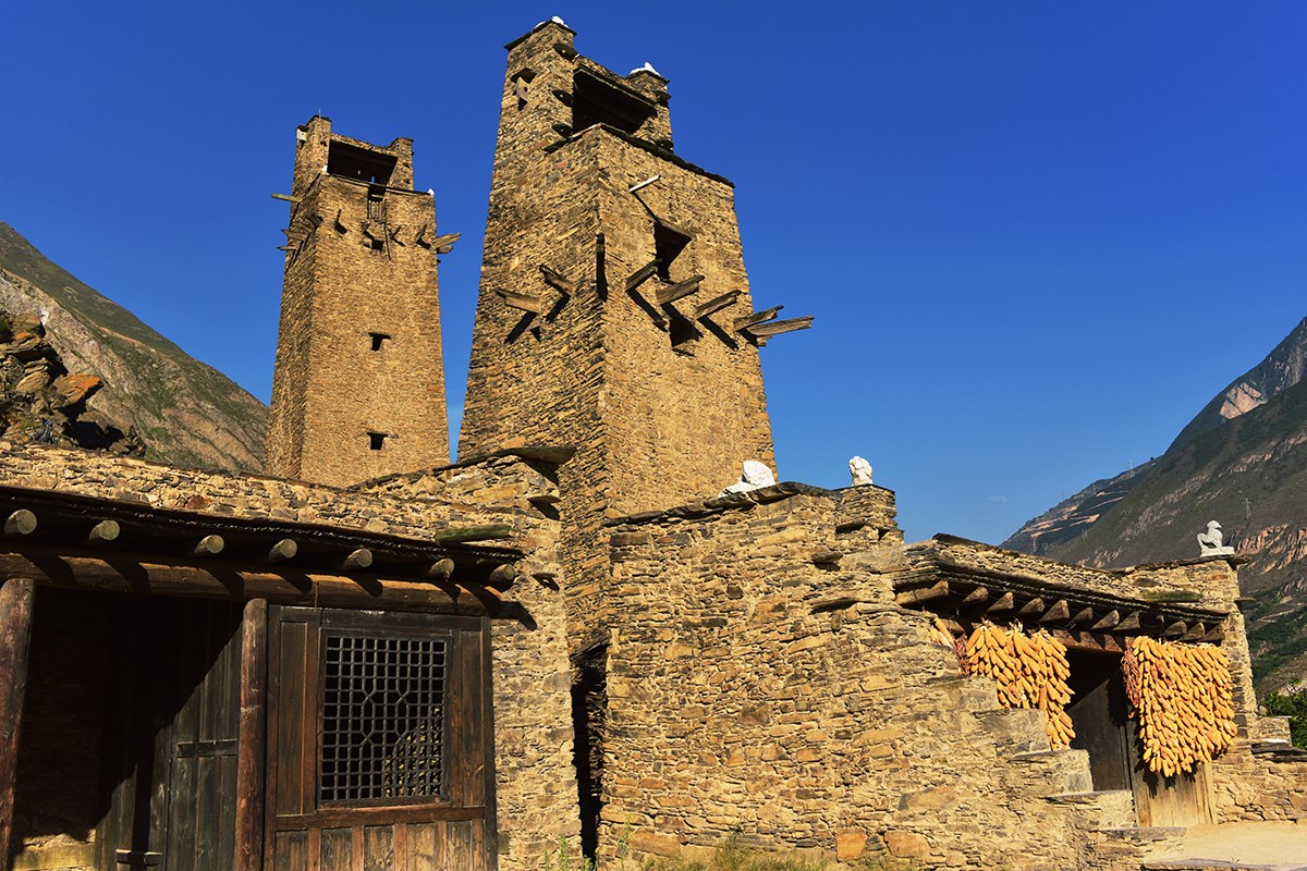 Taoping Village of Qiang Minority | Photo by Liu Bin