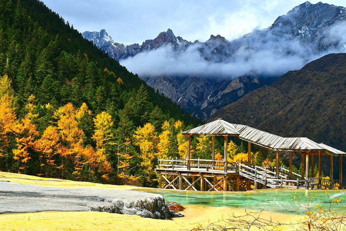 Huanglong National Park | Photo by Liu Bin