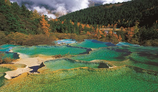 Hiking Tour in Jiuzhaigou and Huanglong