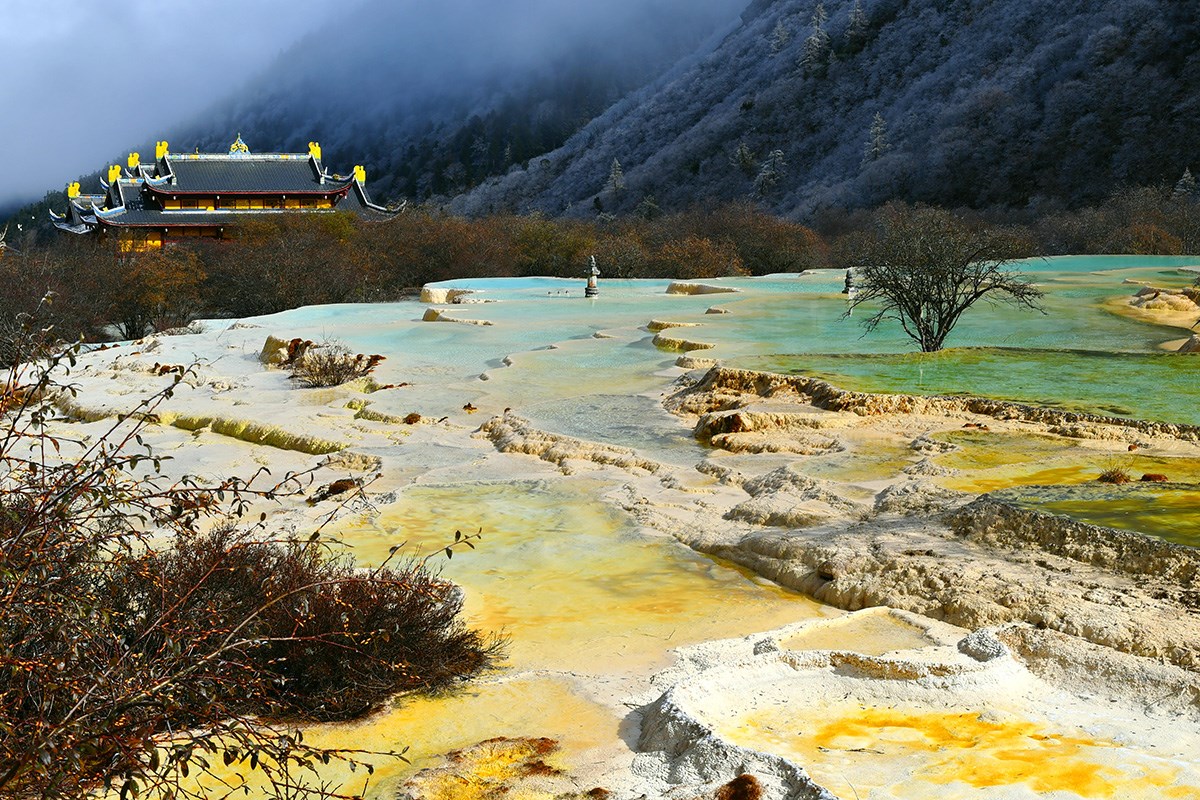 Huanglong National Park | Photo by  Liu Bin