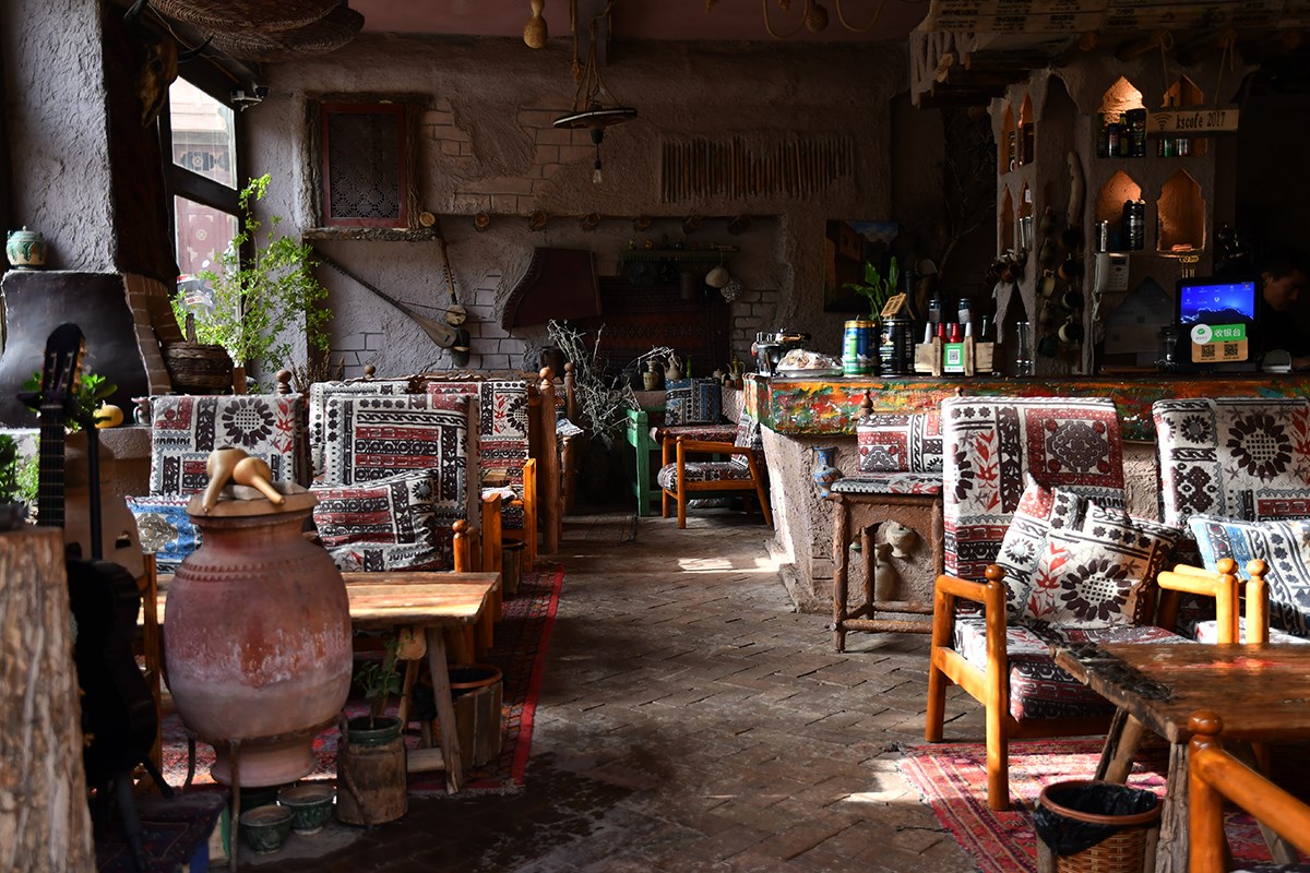 Local Resturant in Kashgar | Photo by Liu Bin