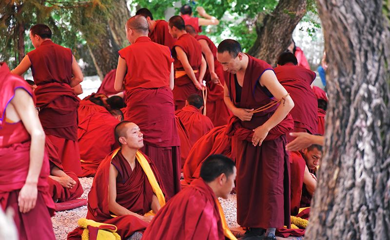 Debate in Sera Monastery